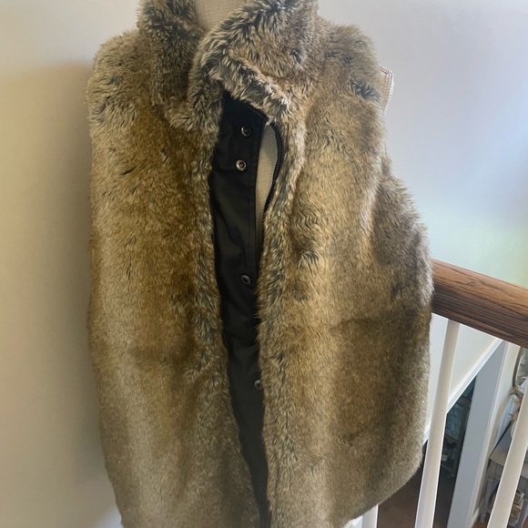 Tuckernuck faux leather faux fur vest - Picture 7 of 9